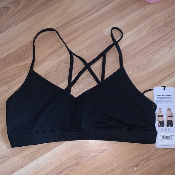Alo Yoga | Goddess Sports Bra Size Medium - Picture 3 of 8